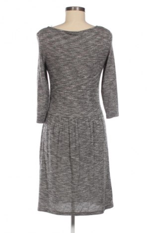 Рокля Esprit, Размер M, Цвят Сив, Цена 7,66 €