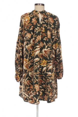 Šaty  H&M, Velikost XL, Barva Vícebarevné, Cena  149,00 Kč
