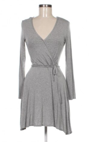 Šaty  H&M Divided, Velikost S, Barva Šedá, Cena  109,00 Kč