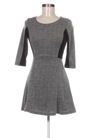 Kleid H&M Divided, Größe XS, Farbe Mehrfarbig, Preis 1,99 €