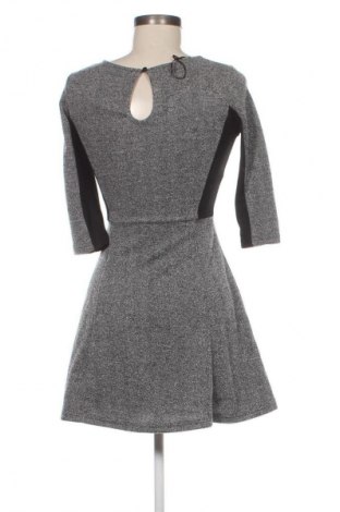 Kleid H&M Divided, Größe XS, Farbe Mehrfarbig, Preis 1,99 €