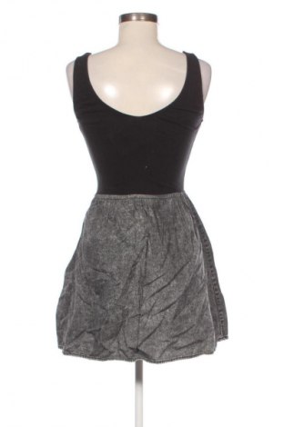 Sukienka H&M Divided, Rozmiar S, Kolor Kolorowy, Cena 68,99 zł