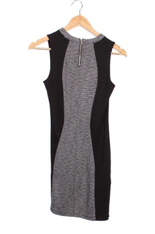 Kleid H&M Divided, Größe S, Farbe Mehrfarbig, Preis 3,99 €