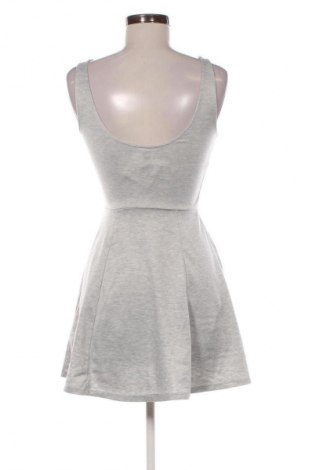 Šaty  H&M Divided, Velikost M, Barva Šedá, Cena  89,00 Kč