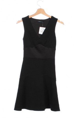 Рокля Marciano, Размер M, Цвят Черен, Цена 3,57 €