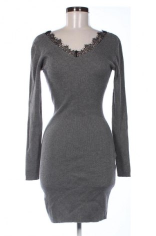 Šaty  Mohito, Velikost S, Barva Šedá, Cena  159,00 Kč
