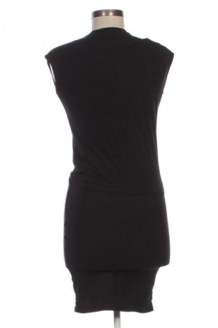 Рокля Mohito, Размер XS, Цвят Черен, Цена 13,25 €