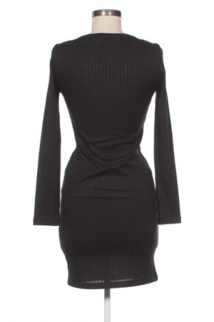 Kleid NA-KD, Größe M, Farbe Schwarz, Preis € 1,99