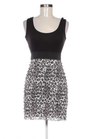 Рокля New Look, Размер M, Цвят Многоцветен, Цена 5,61 €