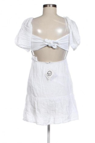 Šaty  Pull&Bear, Velikost S, Barva Bílá, Cena  190,00 Kč