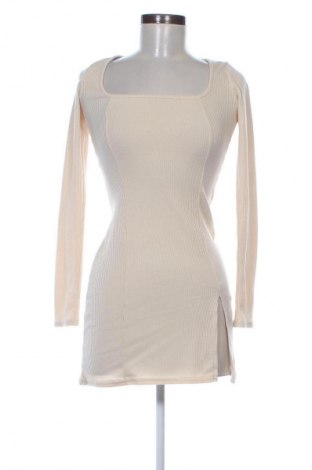 Kleid Pretty Little Thing, Größe S, Farbe Beige, Preis 3,99 €