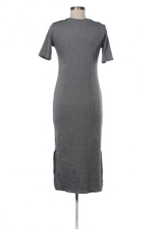 Рокля Uniqlo, Размер M, Цвят Многоцветен, Цена 17,38 €