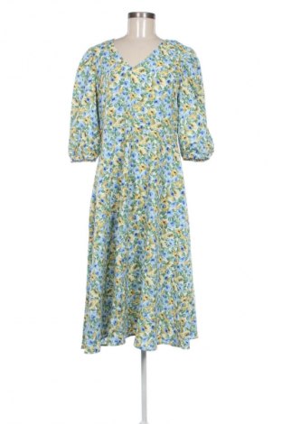 Kleid VILA, Größe M, Farbe Mehrfarbig, Preis 14,99 €