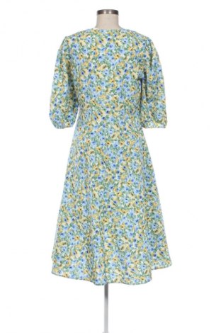 Kleid VILA, Größe M, Farbe Mehrfarbig, Preis 14,99 €