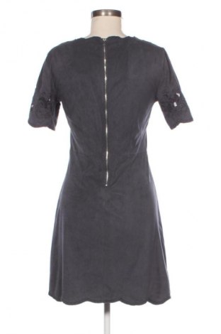 Рокля VILA, Размер M, Цвят Сив, Цена 6,64 €