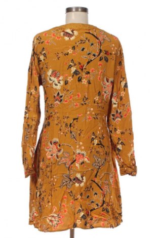 Рокля Vero Moda, Размер M, Цвят Многоцветен, Цена 15,84 €