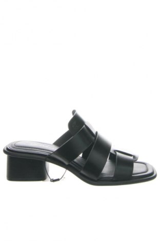 Sandály Calvin Klein Jeans, Velikost 38, Barva Černá, Cena  1 399,00 Kč, #134740269