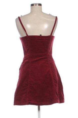 Dámské šaty s tráky H&M Divided, Velikost M, Barva Červená, Cena  419,00 Kč