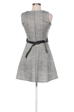 Dámské šaty s tráky Vivi, Velikost S, Barva Vícebarevné, Cena  49,00 Kč