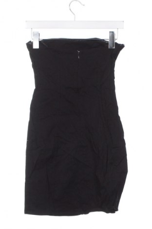 Рокля Bershka, Размер S, Цвят Черен, Цена 8,18 €