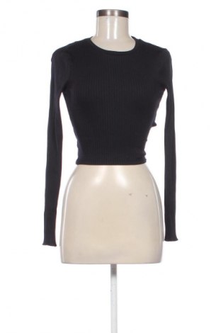 Dámská halenka Bershka, Velikost M, Barva Černá, Cena  119,00 Kč