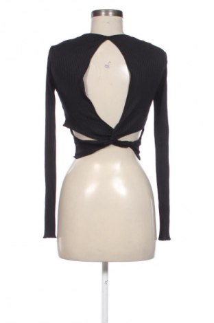 Dámská halenka Bershka, Velikost M, Barva Černá, Cena  119,00 Kč