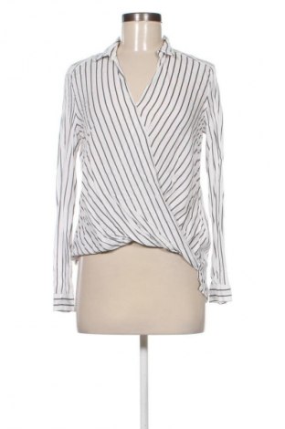 Dámská halenka Bershka, Velikost S, Barva Vícebarevné, Cena  320,00 Kč