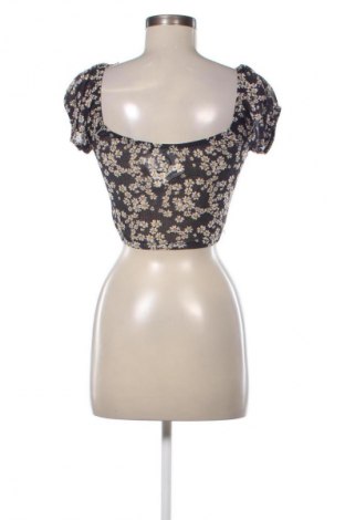 Dámská halenka Bershka, Velikost M, Barva Vícebarevné, Cena  142,00 Kč