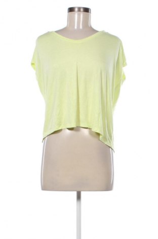 Дамска блуза Bershka, Размер M, Цвят Зелен, Цена 9,20 €