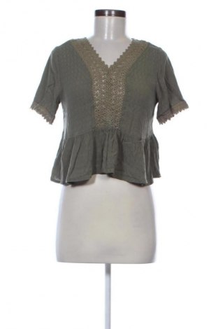 Damen Shirt Chicoree, Größe S, Farbe Grün, Preis € 1,99