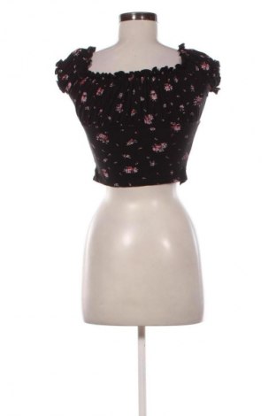 Дамска блуза Pretty Little Thing, Размер S, Цвят Многоцветен, Цена 4,60 €