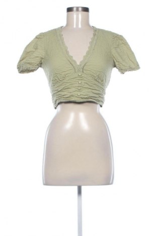 Дамска блуза Stradivarius, Размер M, Цвят Зелен, Цена 7,66 €