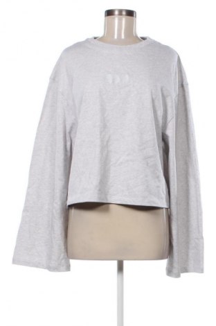 Дамска блуза Unbranded, Размер M, Цвят Сив, Цена 2,04 €