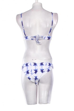 Дамски бански Cupshe, Размер M, Цвят Многоцветен, Цена 11,75 €