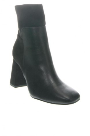 Дамски боти About You, Размер 40, Цвят Черен, Цена 18,40 €