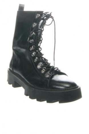 Damskie botki Bershka, Rozmiar 39, Kolor Czarny, Cena 131,99 zł