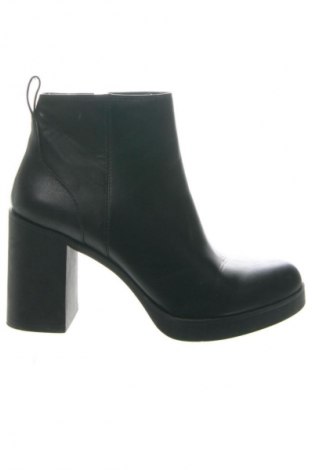 Botine de damă H&M Divided, Mărime 41, Culoare Negru, Preț 89,99 Lei