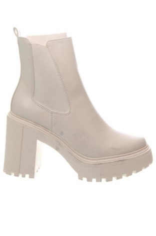 Дамски боти Madden Girl, Размер 39, Цвят Бял, Цена 27,09 €