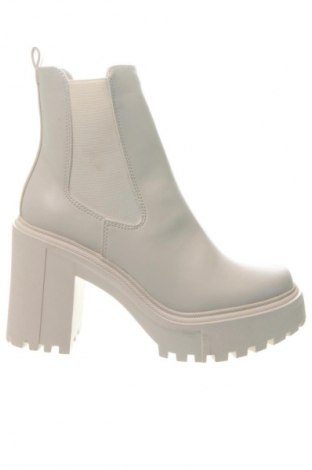 Дамски боти Madden Girl, Размер 38, Цвят Бял, Цена 37,32 €