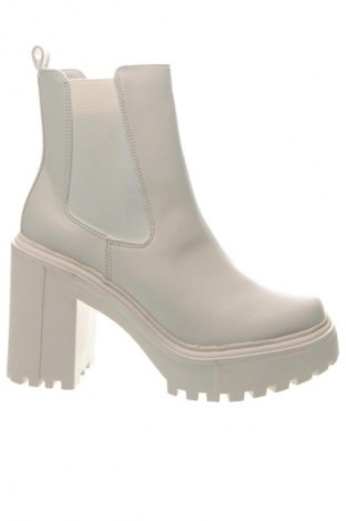 Дамски боти Madden Girl, Размер 40, Цвят Бял, Цена 34,25 €