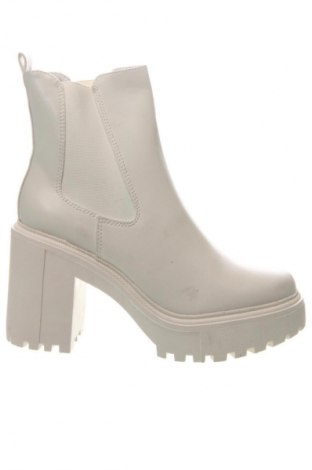 Дамски боти Madden Girl, Размер 39, Цвят Бял, Цена 38,34 €