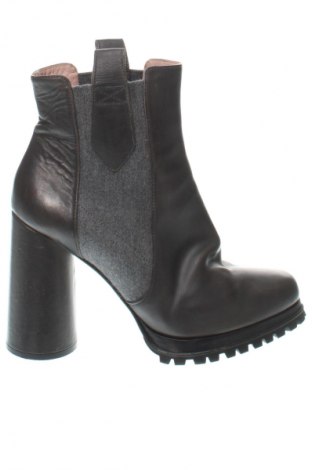 Дамски боти Max Mara, Размер 40, Цвят Черен, Цена 70,55 €