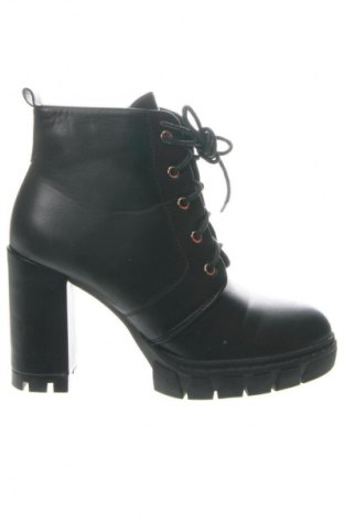 Дамски боти Unbranded, Размер 39, Цвят Черен, Цена 46,50 €