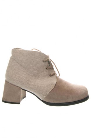 Дамски боти Unbranded, Размер 40, Цвят Бежов, Цена 31,67 €