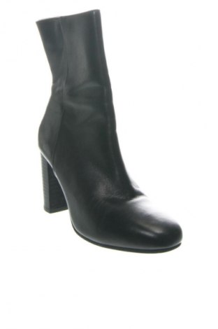 Γυναικεία μποτάκια United Colors Of Benetton, Μέγεθος 39, Χρώμα Μαύρο, Τιμή 37,99 €