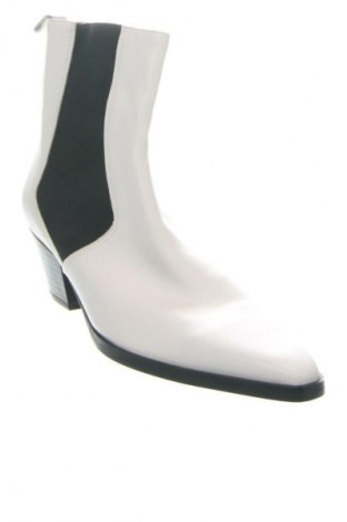 Дамски боти Zara, Размер 40, Цвят Бял, Цена 30,15 €