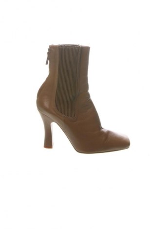 Дамски боти Zara, Размер 35, Цвят Кафяв, Цена 58,29 €