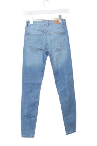 Dámské džíny  Bershka, Velikost XXS, Barva Modrá, Cena  59,00 Kč