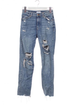Γυναικείο Τζίν Bershka, Μέγεθος XS, Χρώμα Μπλέ, Τιμή 9,72 €