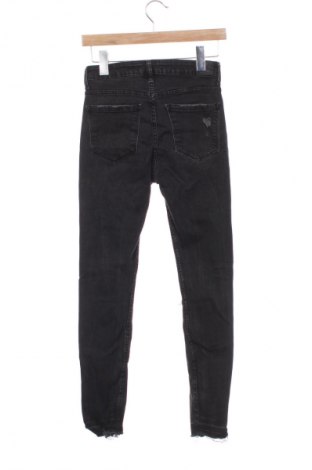 Damskie jeansy Bershka, Rozmiar S, Kolor Czarny, Cena 24,99 zł